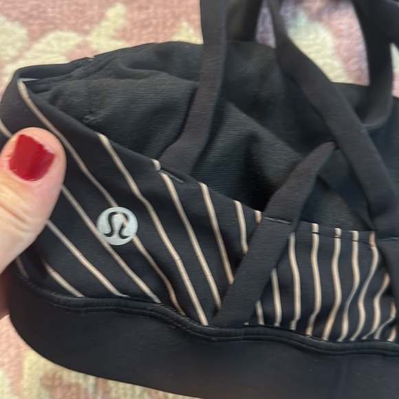 Lululemon Athletica Black Stripe Sports Bra Strappy Back Women's Size 4 - Picture 3 of 5